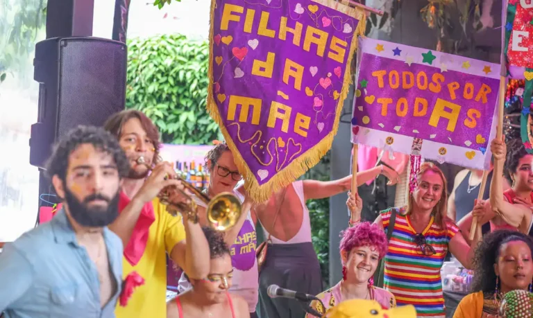 Carnaval no Distrito Federal impulsiona autocuidado em coletivos de cuidadoras