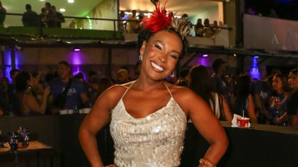 Sol Vega aproveita desfile na Sapucaí após expulsão do BBB 26