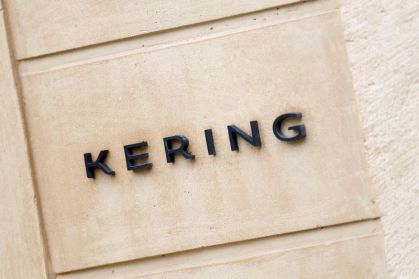 CEO da Kering planeja dobrar margem de lucro e revitalizar Gucci até 2030