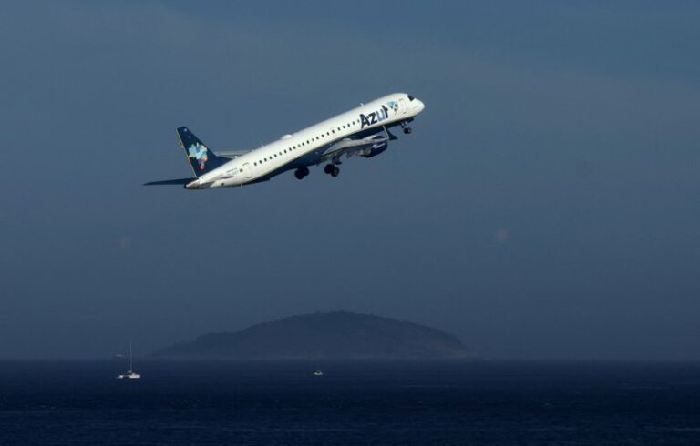 Alta do querosene de aviação pressiona rotas regionais no Brasil
