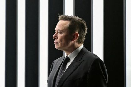 Elon Musk é convocado em investigação sobre deepfakes e abuso infantil no X
