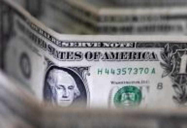dólar em queda reforça estratégia de diversificação para investidores