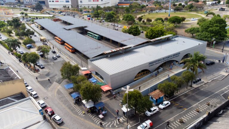 Terminal central de Ponta Grossa passa por mudanças para ônibus superarticulados