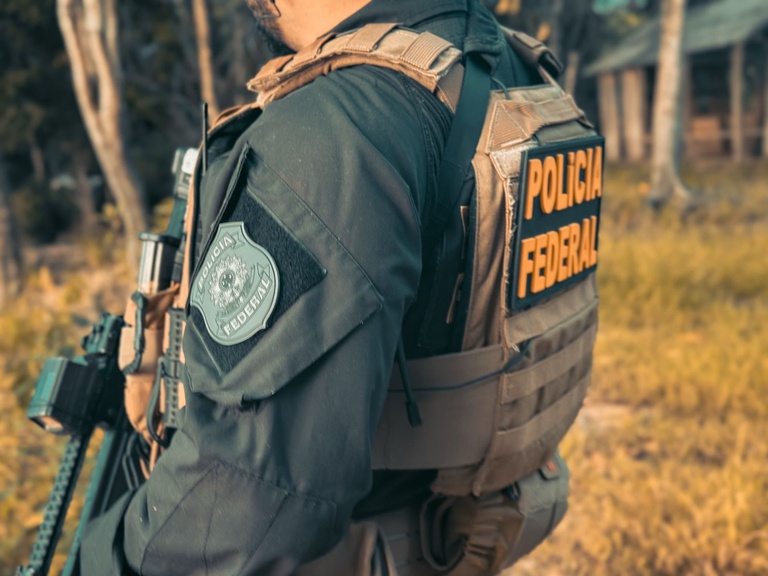 Polícia federal combate esquema de tráfico para exploração sexual em Santa Catarina