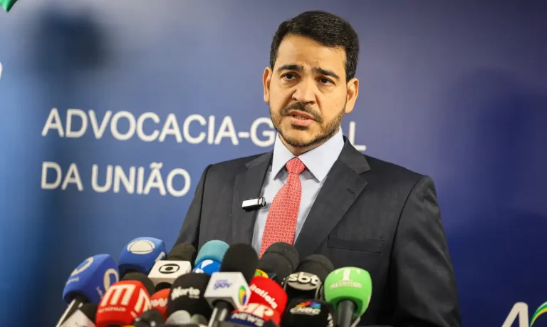 Lula encaminha indicação de Jorge Messias ao Supremo Tribunal Federal