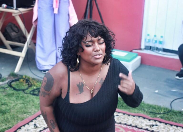 Slam das Gurias movimenta Curitiba com temporada de poesia falada em 2026
