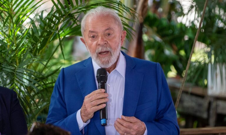 Lula reforça combate ao feminicídio e anuncia medidas urgentes