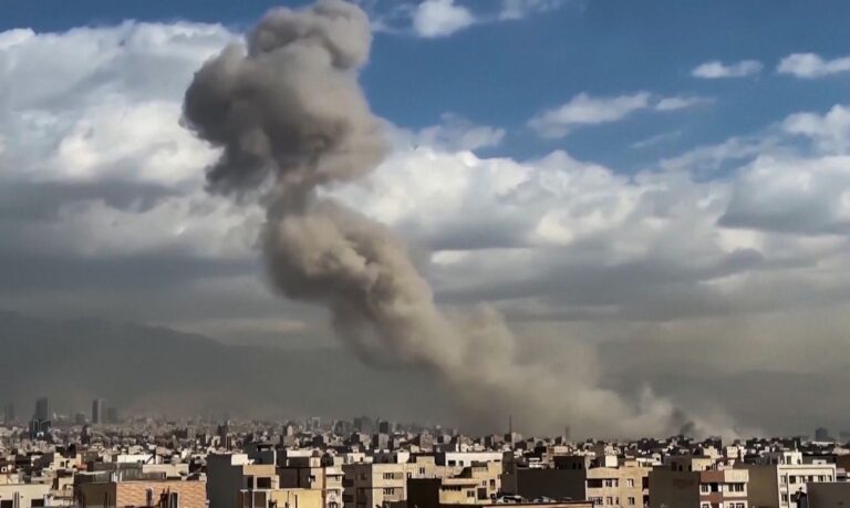 Israel intensifica ataques contra o Irã em novo episódio do conflito