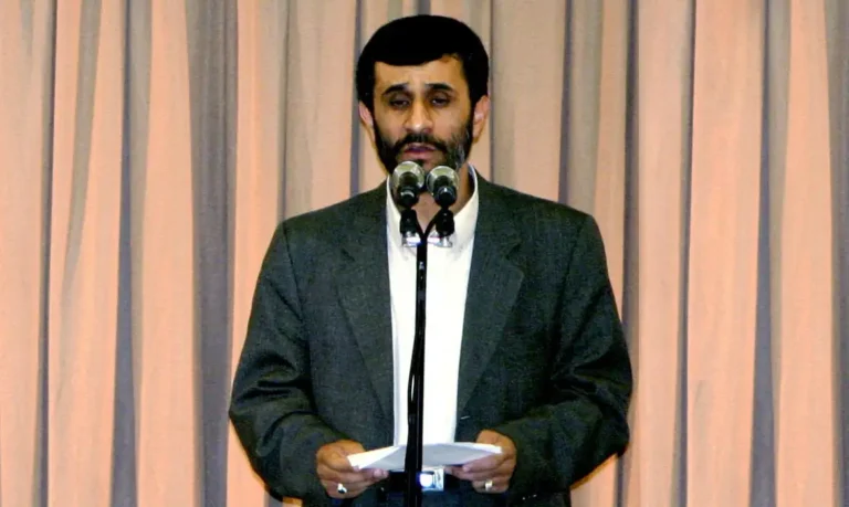 Bombardeio em Teerã mata ex-presidente Mahmoud Ahmadinejad e líderes iranianos