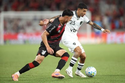 Felipe Melo defende jogadores do Botafogo após derrota no Brasileirão