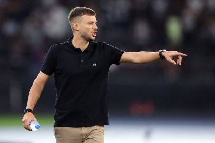 Botafogo demite Martín Anselmi após início instável na temporada