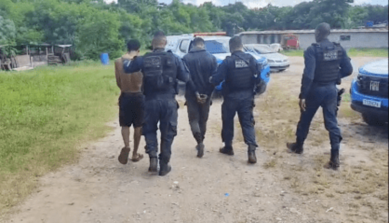 Operação da Polícia Militar prende sete suspeitos e fecha 17 escolas na Cidade de Deus