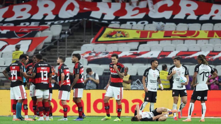 Expulsao de Evertton Araujo em Corinthians x Flamengo gera debate nas redes sociais