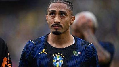 Lesão de Raphinha provoca revolta no Barcelona em momento decisivo