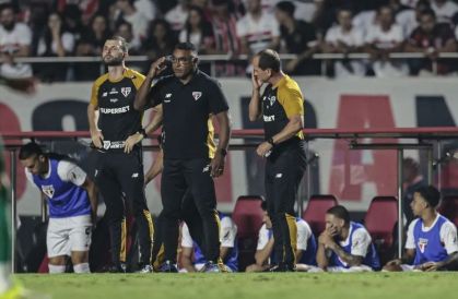 Roger Machado analisa derrota do São Paulo para o Palmeiras e destaca desafios táticos
