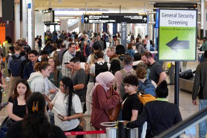Shutdown nos eua acelera demissões na segurança aeroportuária