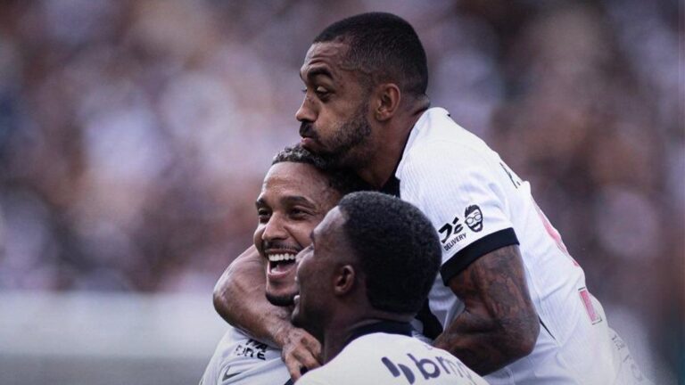 Vasco vence Grêmio e mantém boa sequência com Renato Gaúcho no Brasileirão