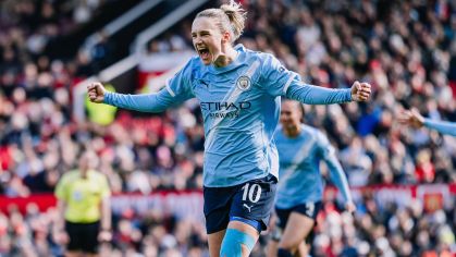 Manchester City se aproxima do título da WSL após vitória sobre United