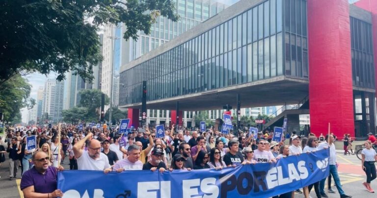 Oab sp mobiliza homens em caminhada contra violência de gênero na paulista