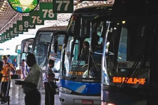 Abrati projeta alta de 20% em viagens interestaduais no mês de abril com efeito da Páscoa