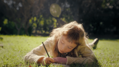 Prime Video lança trailer oficial de a casa dos espíritos em 2026