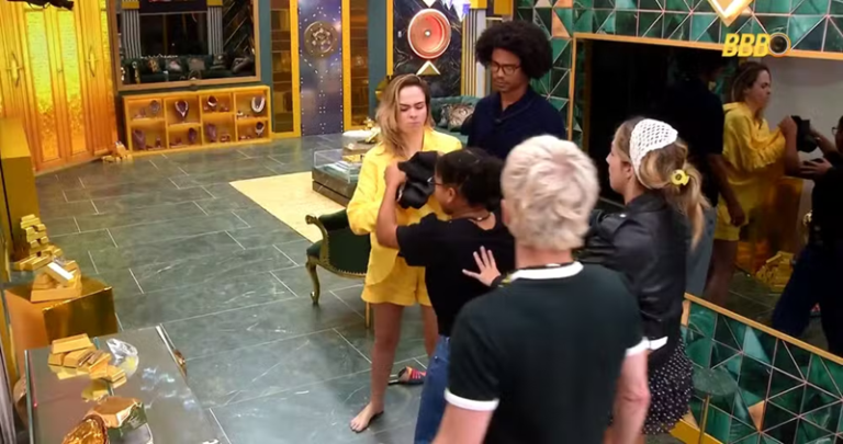 Cowboy afirma que será expulso se Ana Paula danificar chapéu no BBB 26