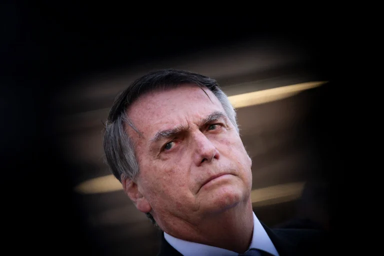 Bolsonaro apresenta melhora clínica e responde a antibióticos no hospital DF Star