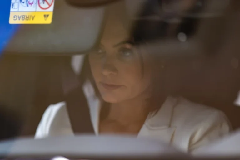 Michelle Bolsonaro atualiza quadro de saúde de ex-presidente internado