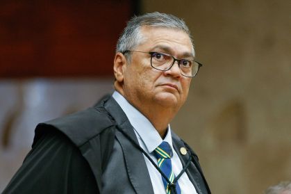 Flávio Dino proíbe saque em dinheiro vivo de emendas parlamentares