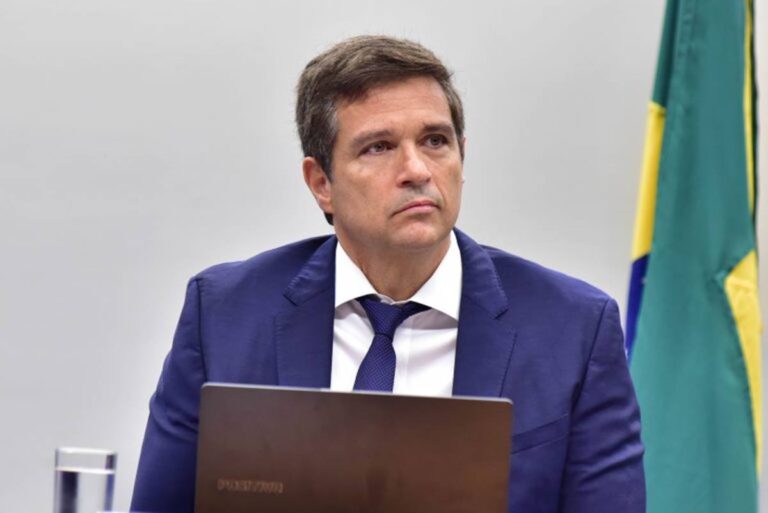 Cpi do crime organizado convoca fundador da reag e questiona presença de campos neto