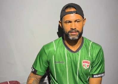 Goleiro Bruno tem cartaz de procurado divulgado pelo Disque Denúncia