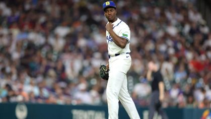 Brasileiro de 17 anos surpreende astro do beisebol mundial