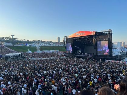 Lollapalooza Brasil 2026 registra público recorde de 285 mil pessoas
