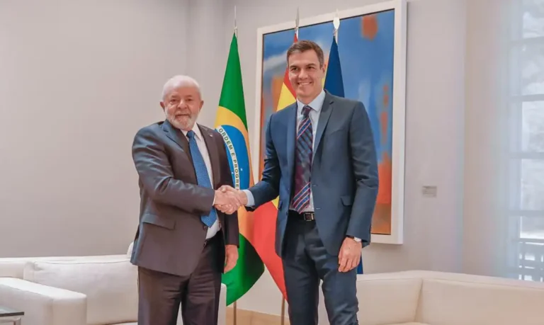Lula confirma viagem à Espanha após conversa com Pedro Sánchez