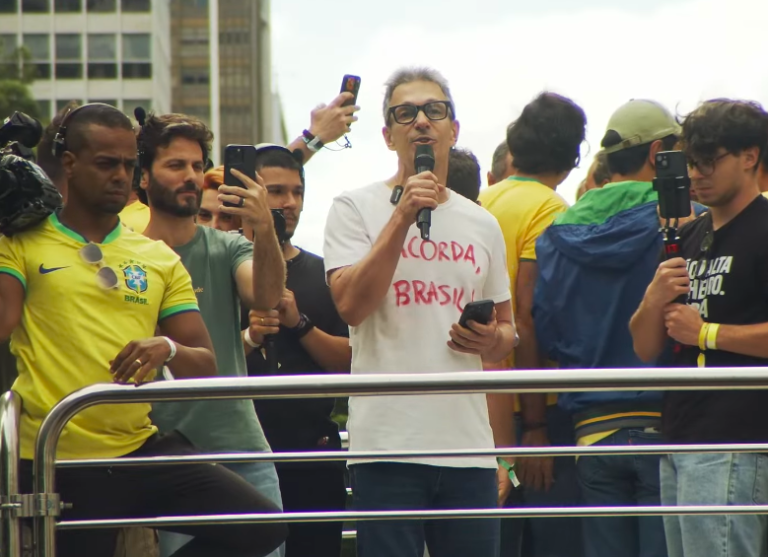Zema critica intocaveis de Brasilia e pede reação em ato na Paulista