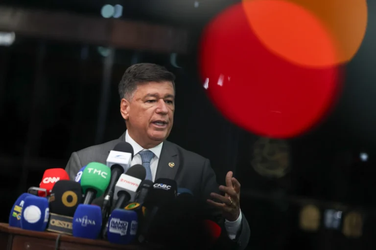 Carlos Viana avalia encerramento da cpm do inss para a próxima semana