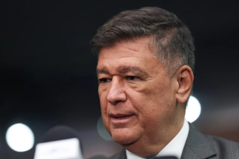 Cpmi do inss não solicitará condução coercitiva da ex-noiva de Daniel Vorcaro sem citação formal