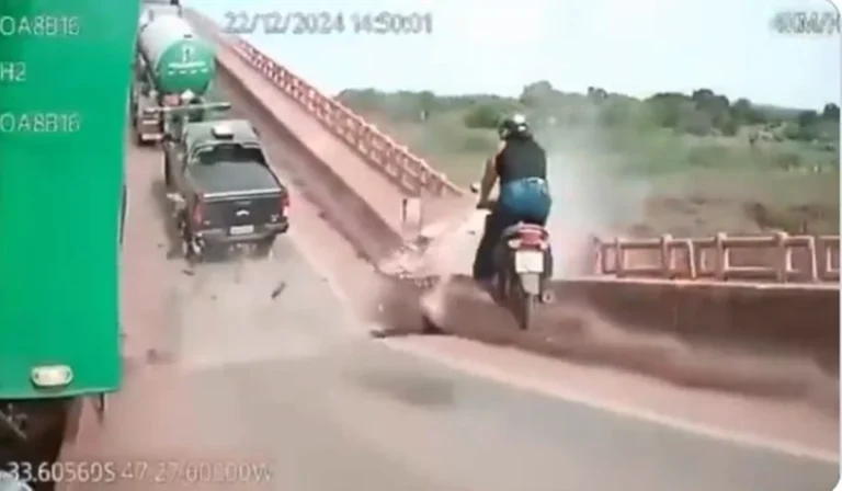 Vídeo registra veículos lançados no desabamento da ponte entre Tocantins e Maranhão