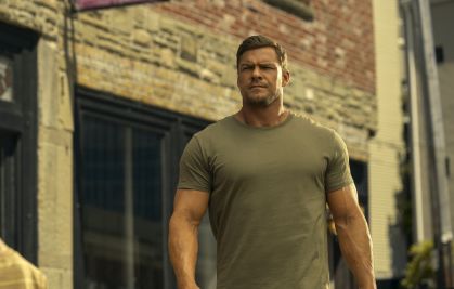 Alan Ritchson agride vizinho em frente a crianças no Tennessee