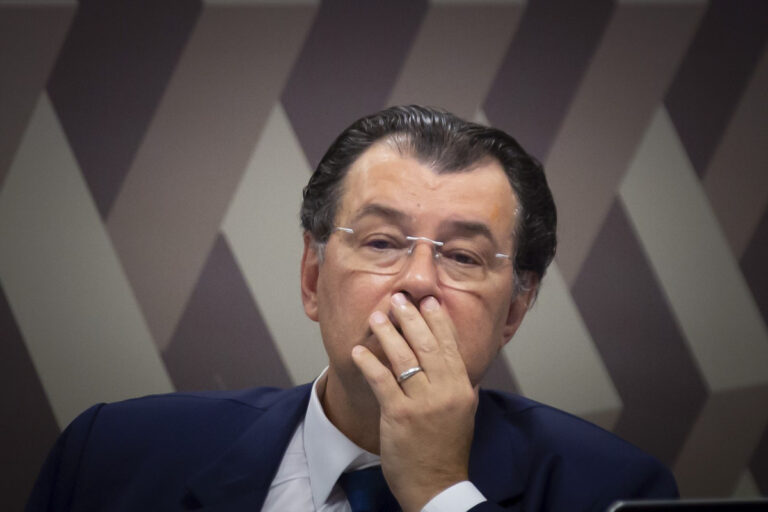 Candidatura do prefeito de Manaus eleva tensões políticas no Amazonas