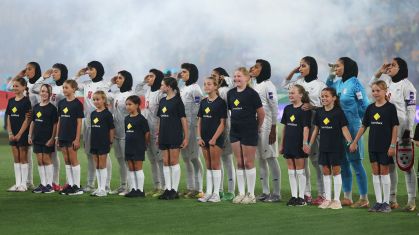 Jogadoras do Irã enfrentam pressão para cantar hino na Copa da Ásia