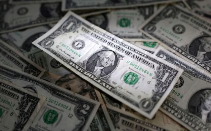 Mercado financeiro acompanha queda do dólar após avanço diplomático no Oriente Médio