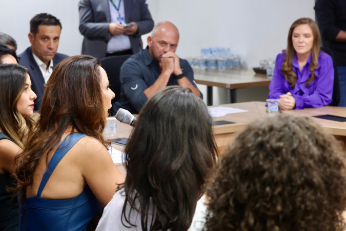Paraná amplia monitoramento eletrônico e lança app para proteger mulheres