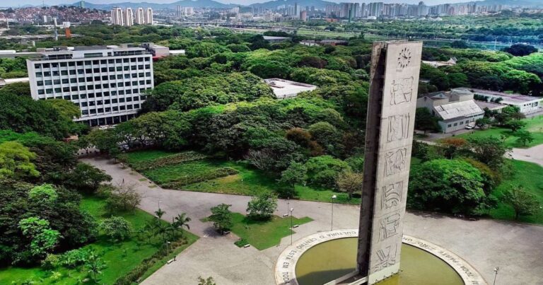 Greve de alunos e funcionários mantém pressão sobre a USP em abril de 2026