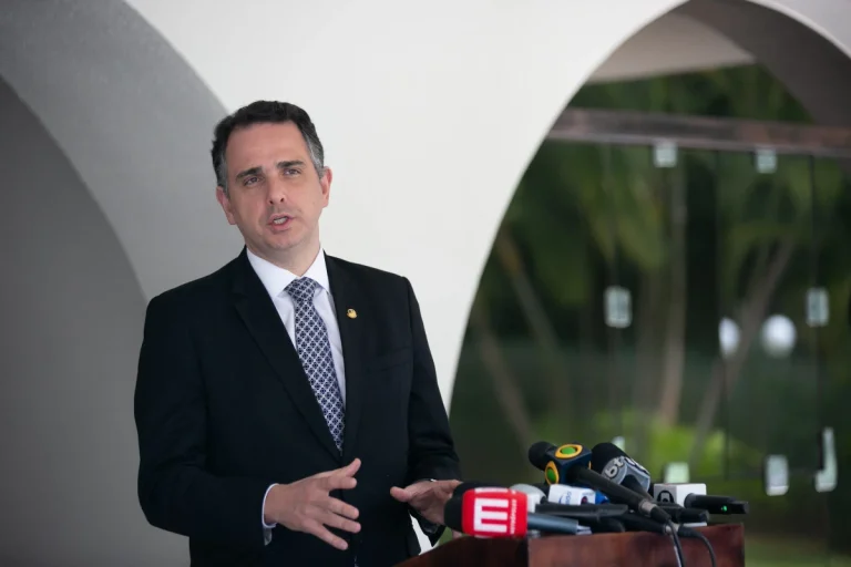 Rodrigo Pacheco escolhe PSB para disputar governo de Minas Gerais