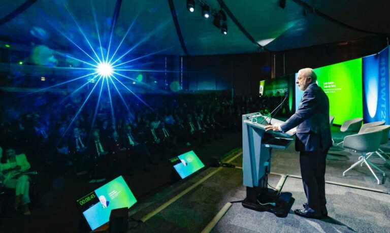 Lula critica guerra no Oriente Médio e alerta sobre consequências econômicas