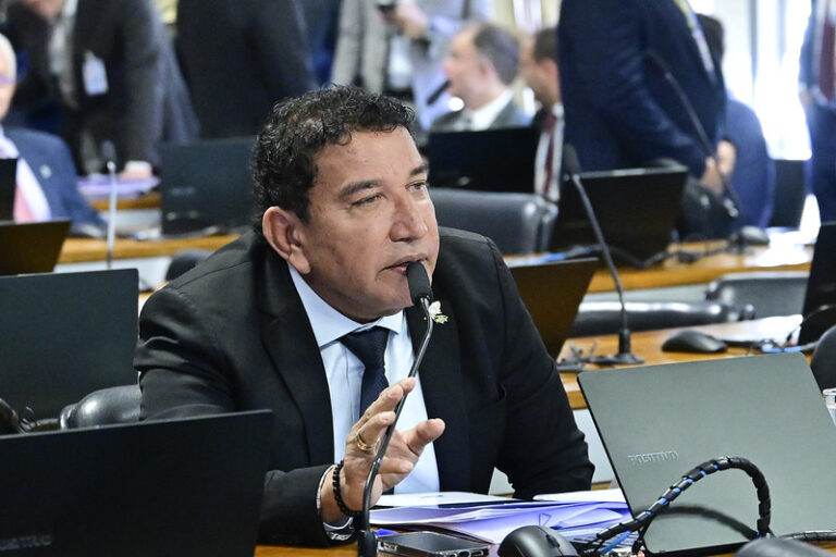 Senador magno malta critica alexandre de moraes com declarações polêmicas em sabatina