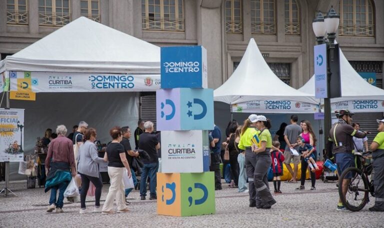 Domingo no Centro promove saúde, cultura e pinhão em Curitiba