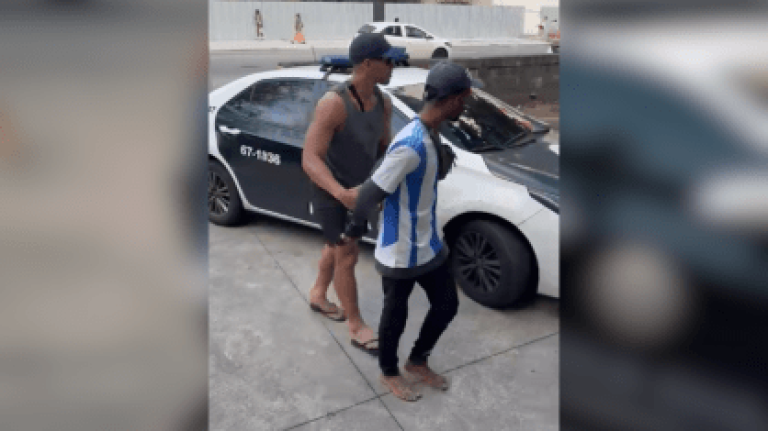 Golpe da maquininha em Copacabana resulta em prisão após cobrança de R$ 400