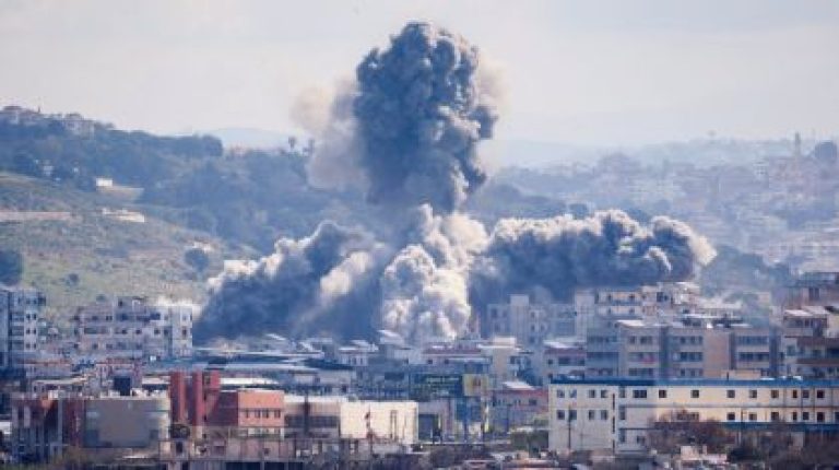 Ataques de Israel intensificam crise humanitária no Líbano